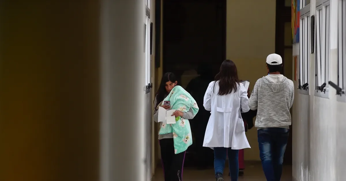 El sistema de salud en La Plata enfrenta crisis por el aumento de casos de gripe H3N2