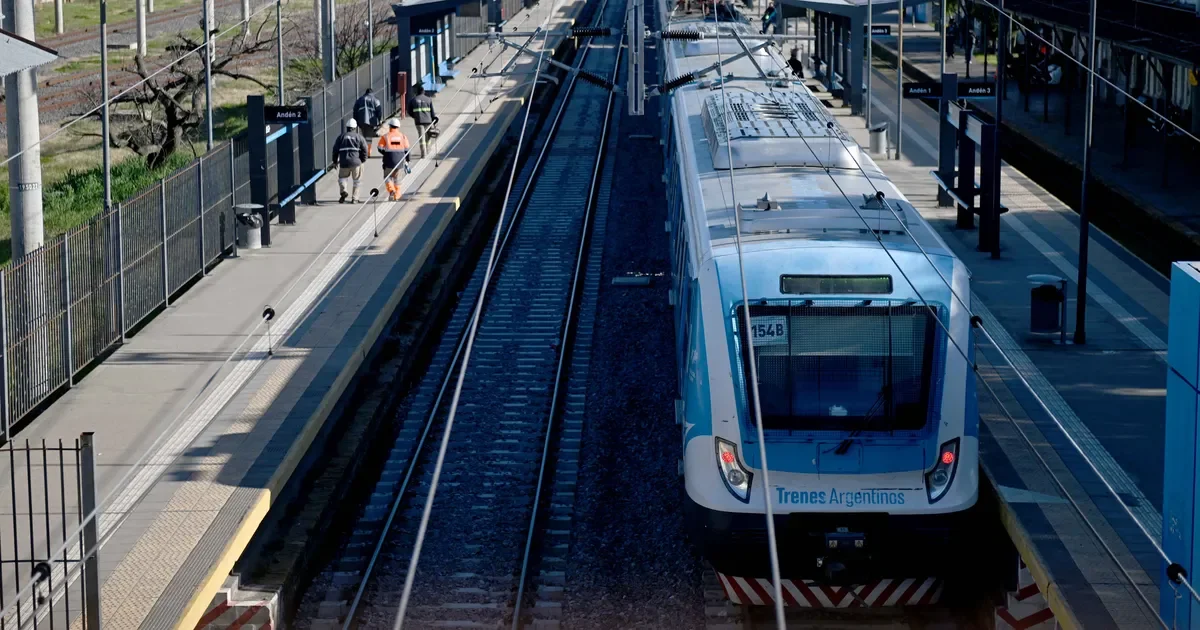 El tren Roca retoma su servicio completo mientras se investiga el accidente fatal