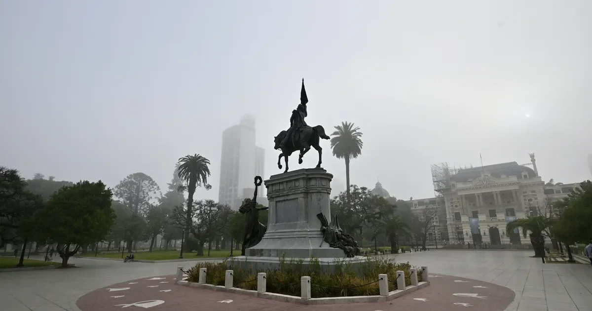 El último domingo de mayo traerá sorpresas climáticas para La Plata y alrededores.
