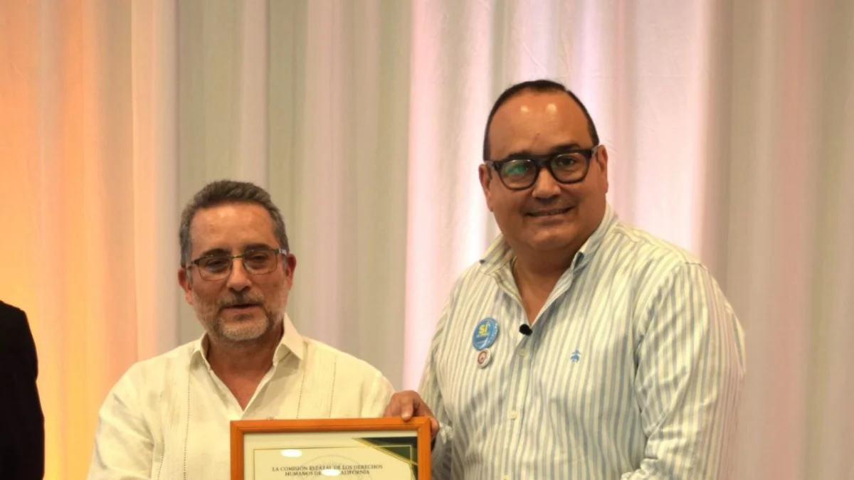 El Vigía recibe un nuevo distintivo que destaca su labor en la comunidad de Ensenada