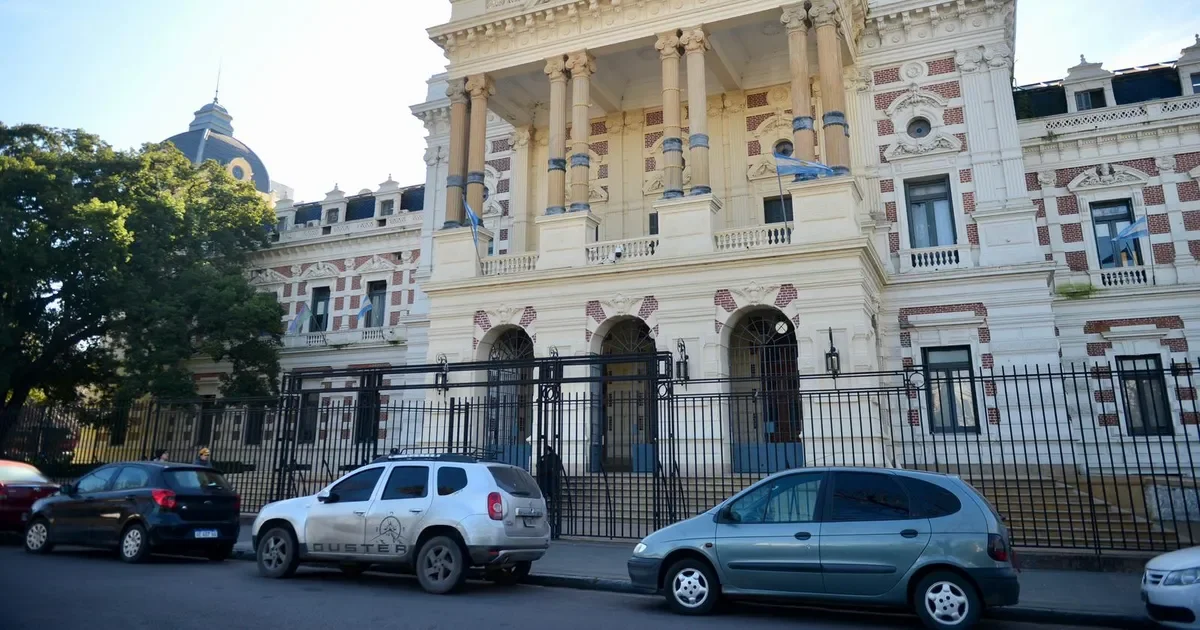 Empleados judiciales de La Plata reclaman la reapertura de paritarias a la Provincia