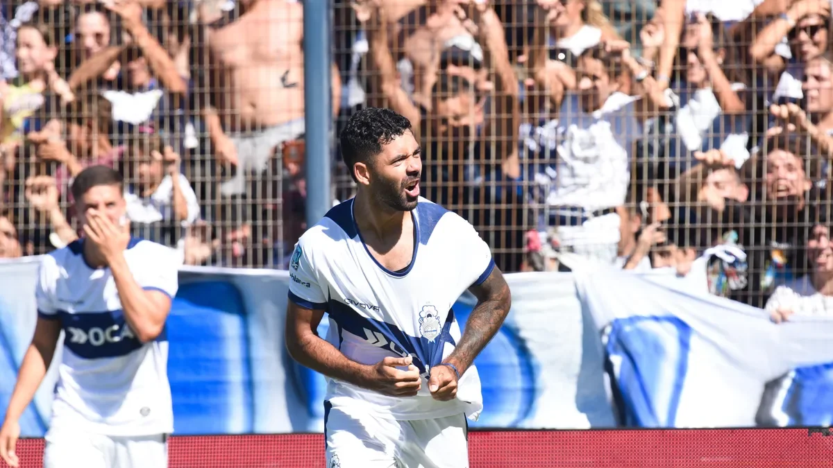 Enzo Martínez, protagonista de una tarde de emociones en el Bosque de La Plata