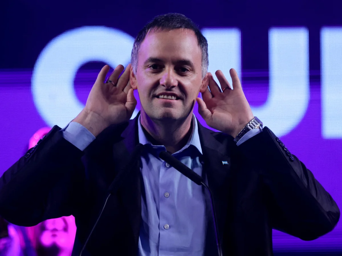 Escándalo Adorni: La Plata registra una caída de 20 puntos en la aprobación de la gestión