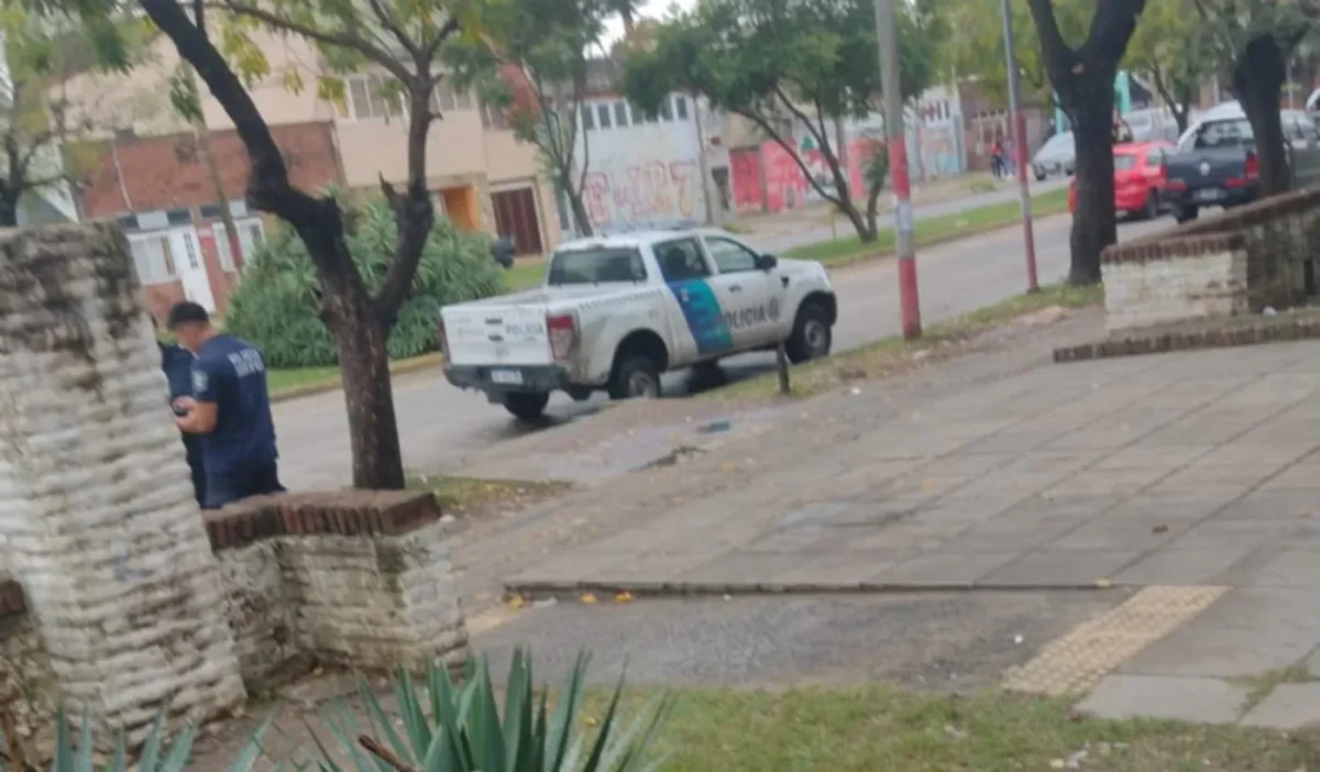 Escuelas en La Plata y Ensenada bajo amenaza: se evalúa el futuro de los alumnos involucrados