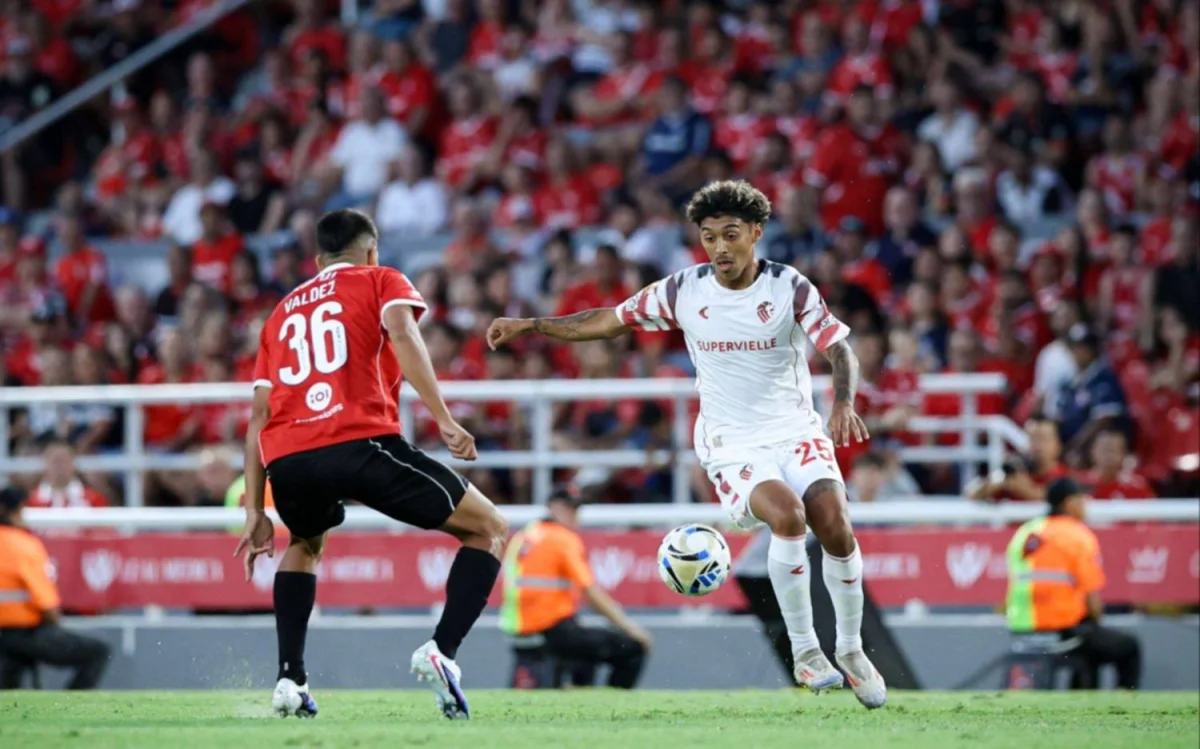 Estudiantes arranca el Torneo Apertura con un empate ante Independiente en La Plata