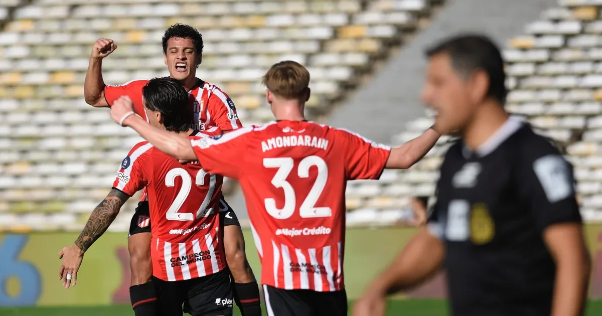 Estudiantes avanza a octavos de Copa Argentina tras vencer 3-0 a Rosario Central en Córdoba