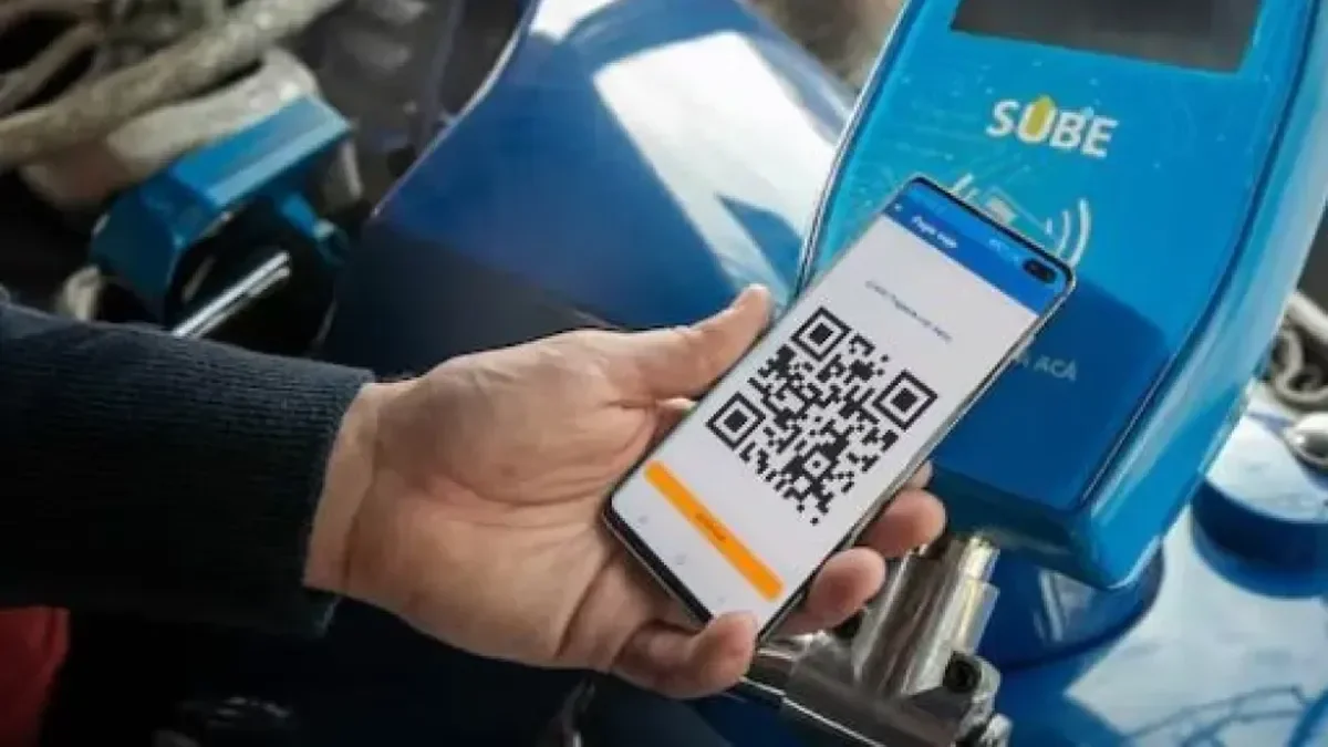 Estudiantes de La Plata encuentran alternativas para viajar sin costo en colectivo