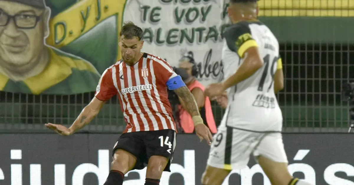 Estudiantes de La Plata logra un valioso empate en casa contra Defensa y Justicia