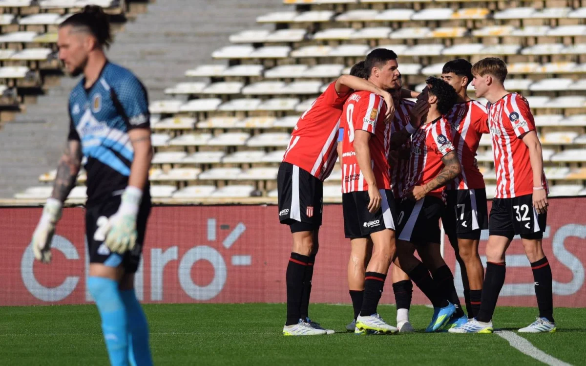 Estudiantes de La Plata se preparan para un duelo crucial en Barracas: detalles de la transmisión y horarios
