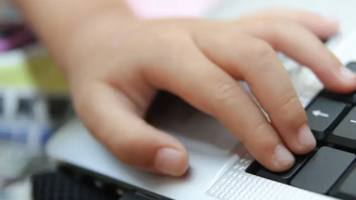 Estudiantes de La Plata se preparan para una nueva era de conectividad en las escuelas públicas