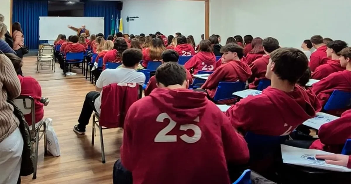 Estudiantes de La Plata tienen oportunidad de inscribirse en la UCALP con descuento hoy