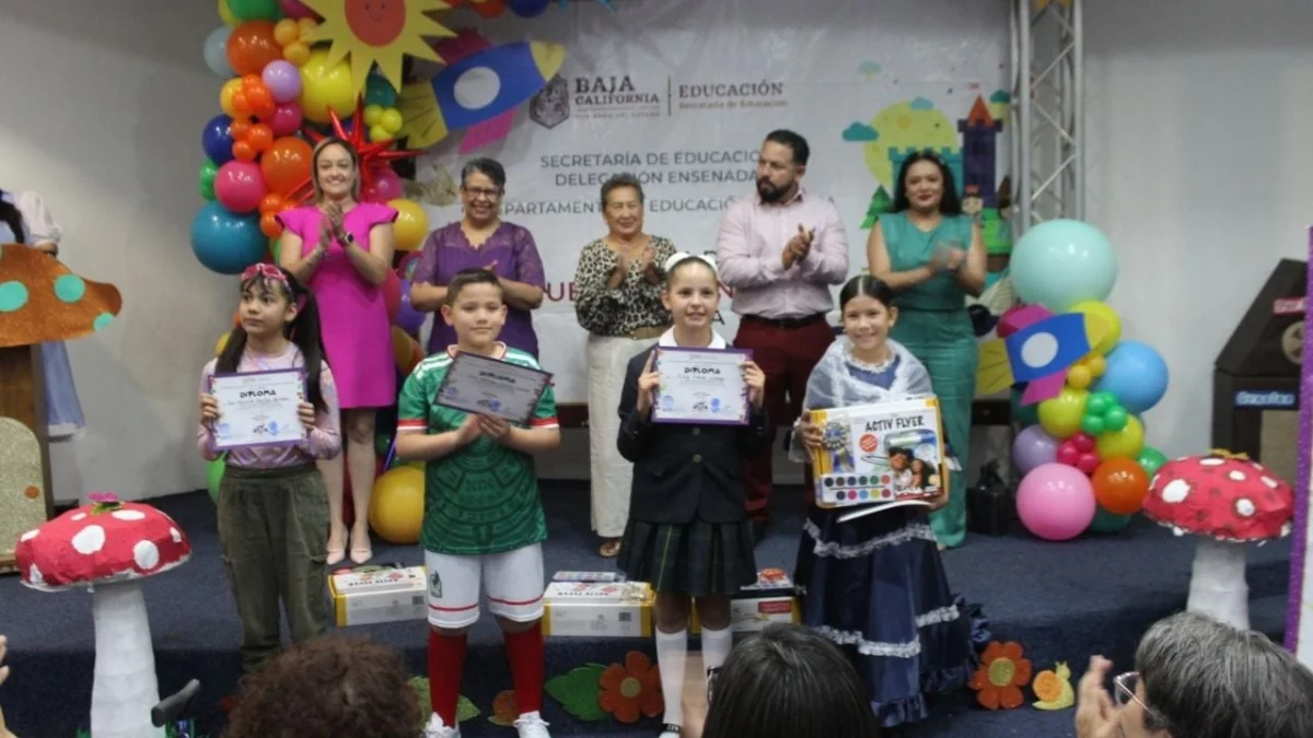 Estudiantes de la UNLP brillan en la competencia de cuentacuentos en Ensenada