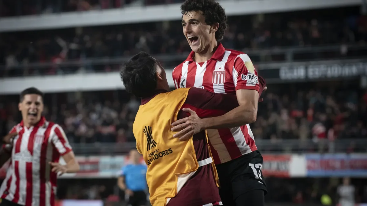 Estudiantes enfrenta a un rival familiar: análisis del historial en el grupo