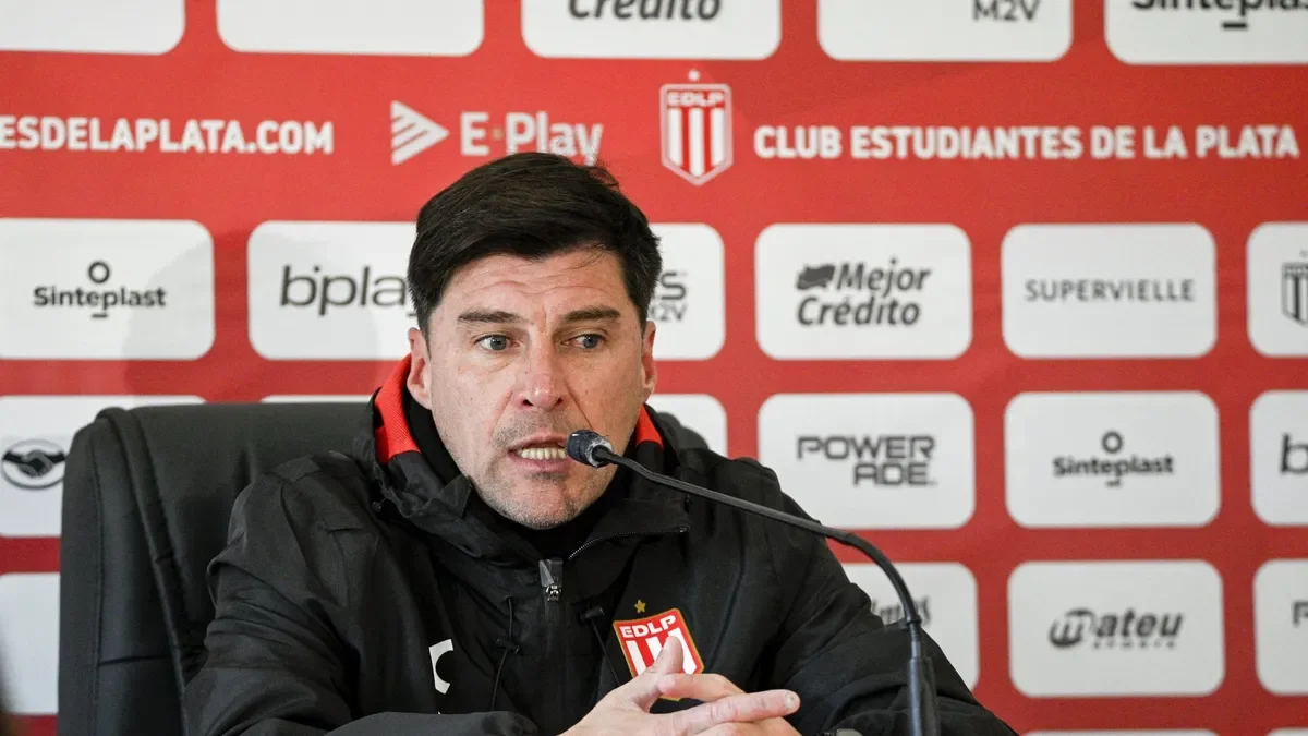 Estudiantes espera decisiones de CONMEBOL que impactarán su futuro en la Copa