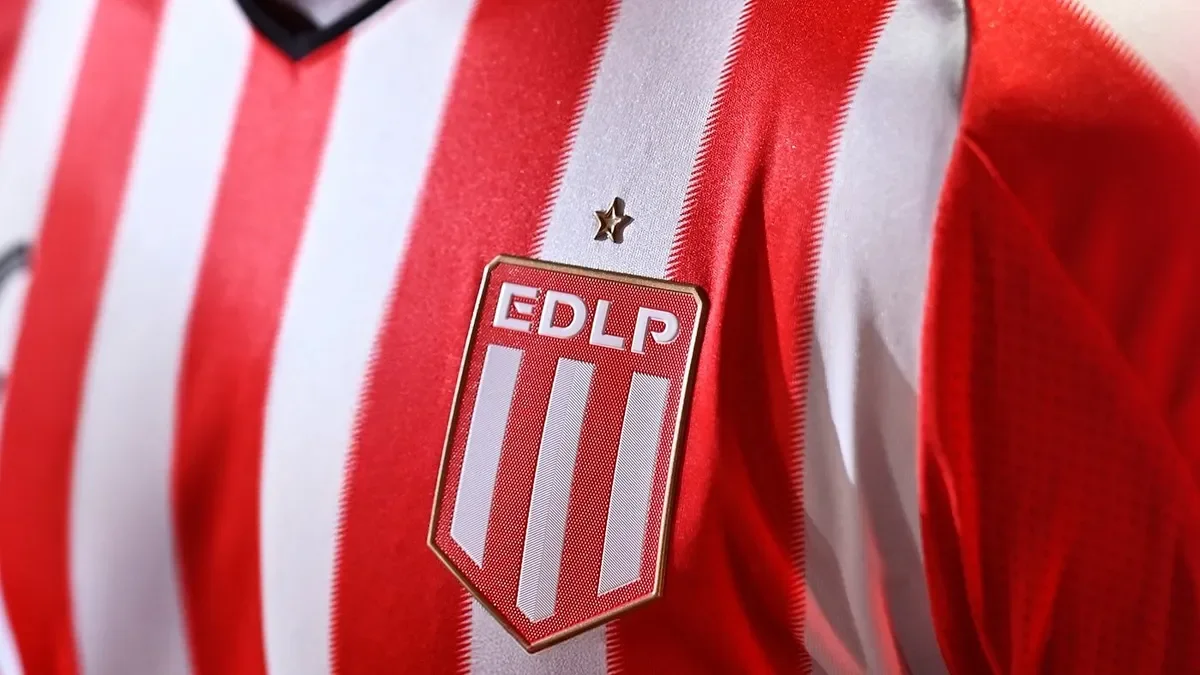 Estudiantes lanza sus nuevas camisetas oficiales en un evento multitudinario