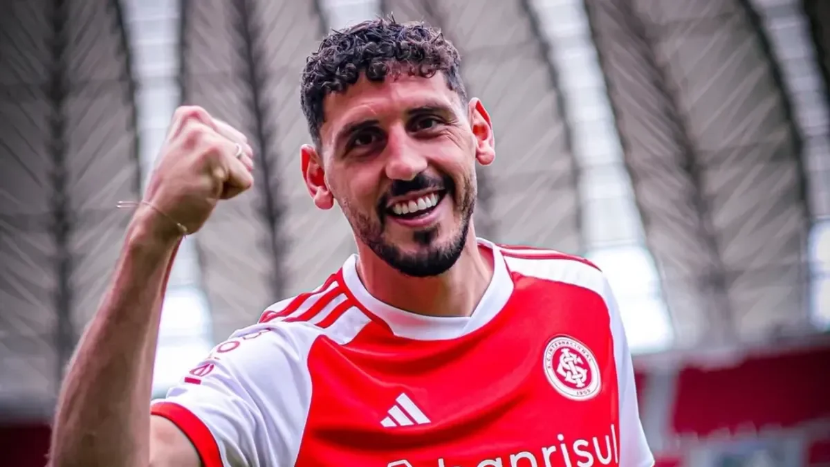 Estudiantes pierde alternativas clave en la defensa antes de un partido crucial