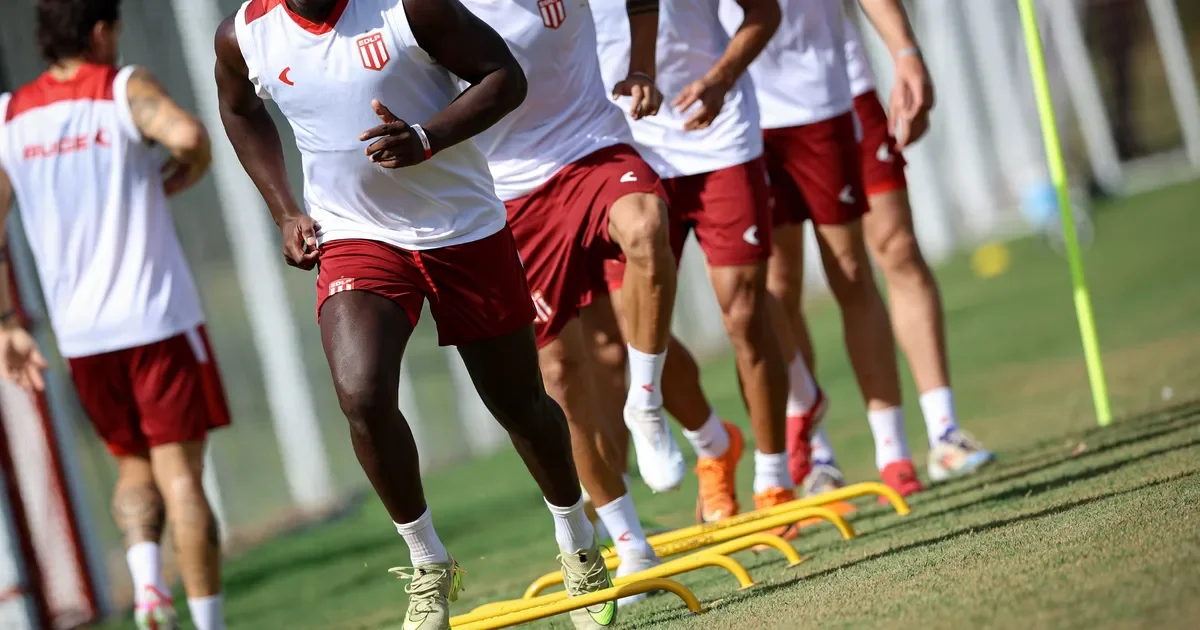 Estudiantes se prepara para enfrentar a Central Córdoba sin un jugador clave y con una incertidumbre en el ataque