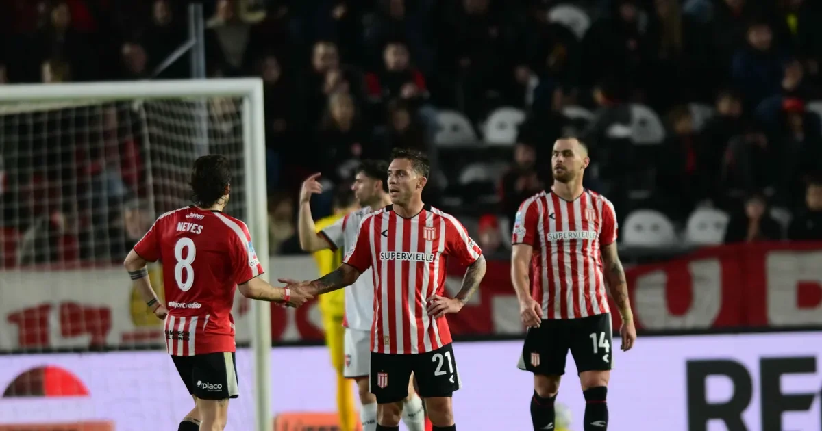 Estudiantes y Newell's se dividen puntos en un intenso partido del Clausura