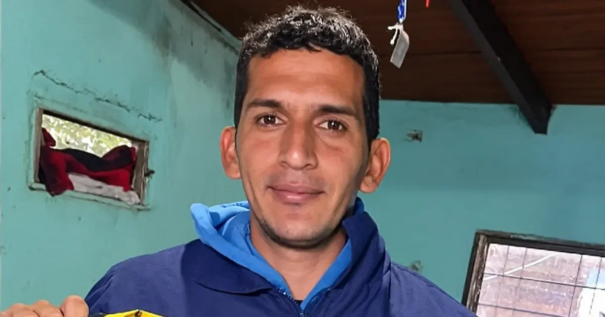 Familiares de un joven de 32 años en La Plata intensifican la búsqueda tras su desaparición en moto