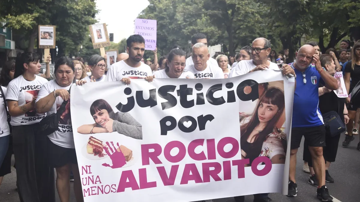 Familiares y amigos de Rocío Alvarito exigen justicia en las calles de La Plata