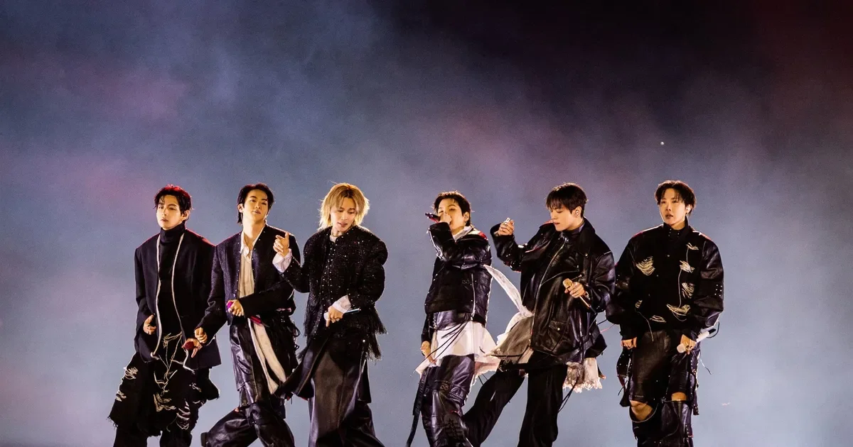 Fans de BTS celebran la inauguración de su mural en La Plata como nuevo spot icónico