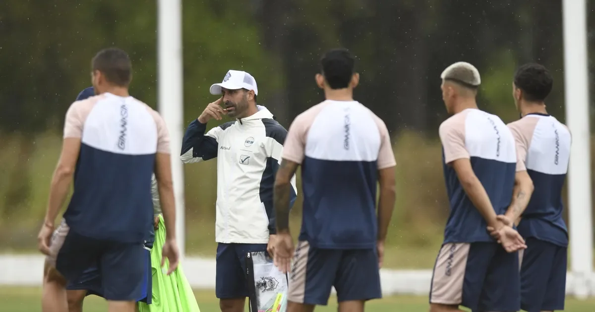 Fernando Zaniratto sorprende a los jugadores con novedades para los entrenamientos en Ensenada
