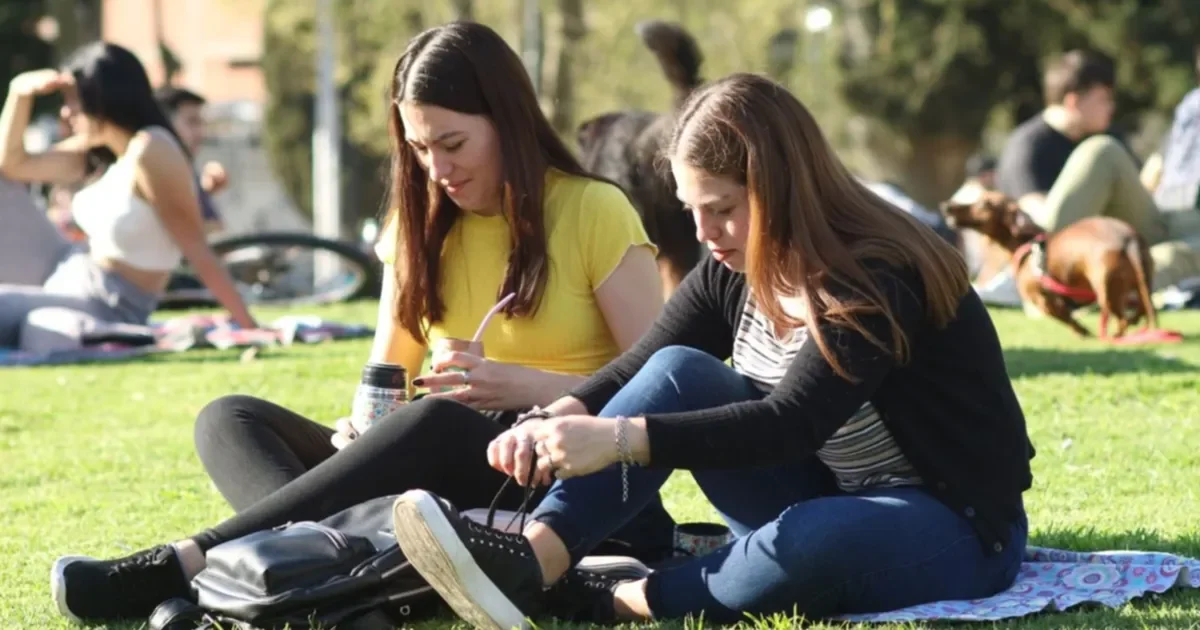 Fin de semana soleado en La Plata: temperaturas agradables para disfrutar al aire libre