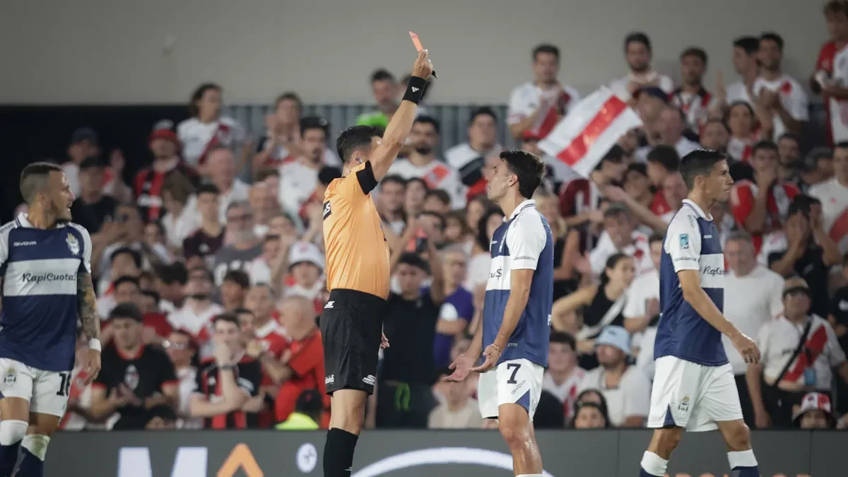 Futbolistas de Gimnasia y Estudiantes enfrentan sanciones que impactarán el clásico platense