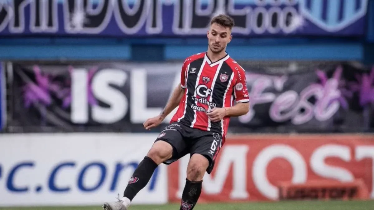 Gimnasia de La Plata evalúa refuerzos defensivos ante la presión del ascenso