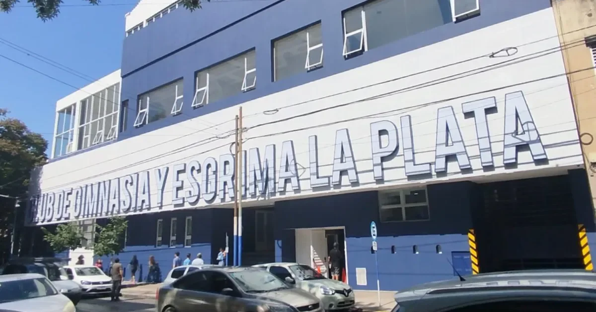 Gimnasia regulariza su deuda salarial y mejora la situación de sus empleados