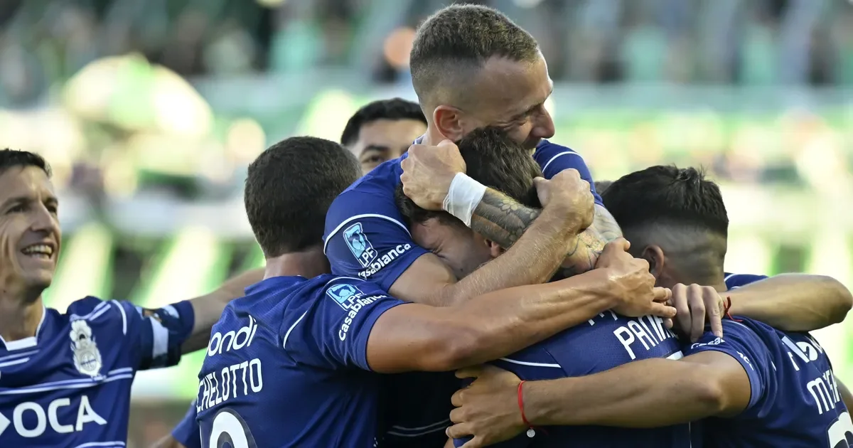 Gimnasia se impone a Banfield y se afianza en la lucha por el título del Apertura