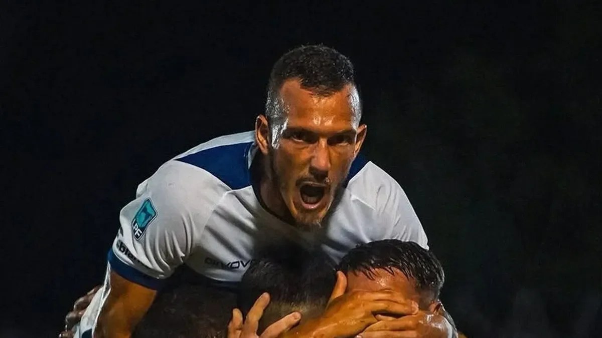 Gimnasia vuelve a la cima tras una victoria crucial en Mendoza que lo acerca al título