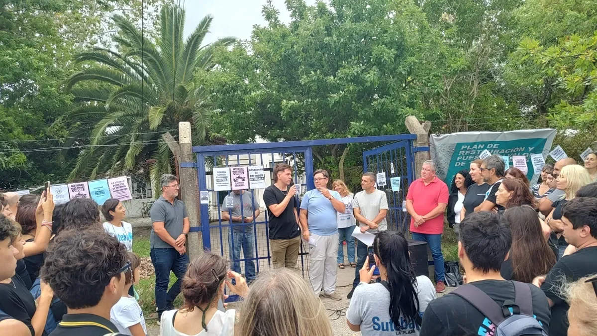 Gonnet se une en apoyo a su escuela ante recortes que amenazan la matrícula