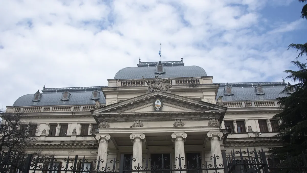 Gremialista del Senado bajo la lupa tras acusaciones de abuso hacia una empleada