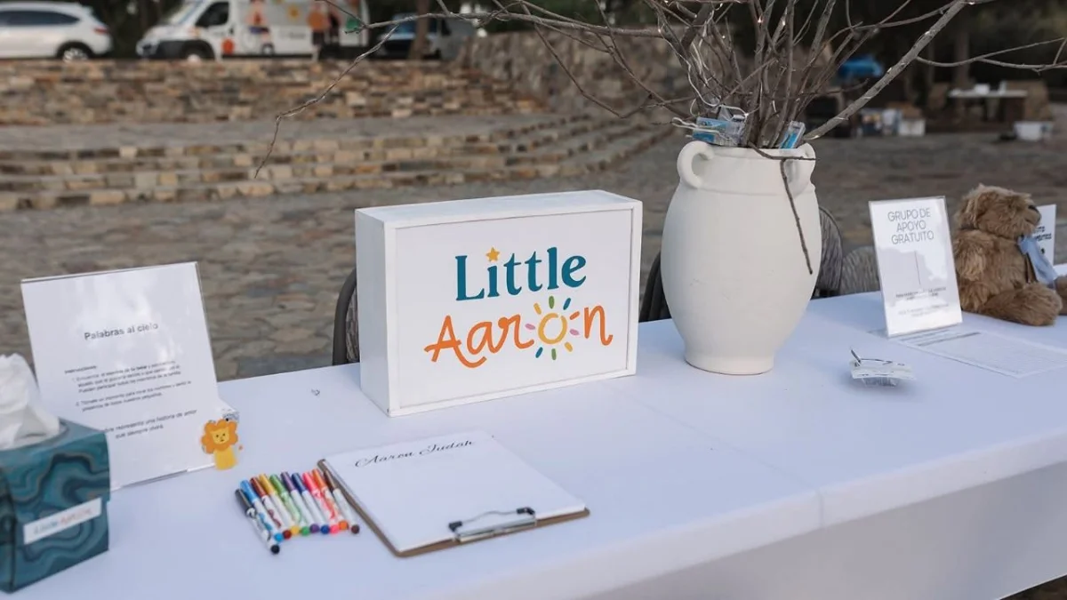 Grupo "Little Aaron" presenta su labor en un evento abierto en Ensenada
