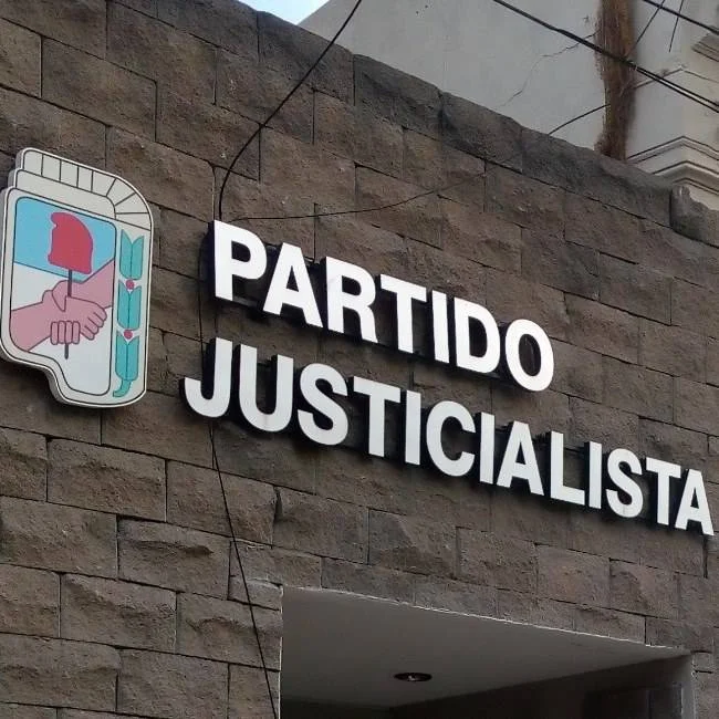 Historiadores de renombre llegan a Tandil para capacitar al PJ en política actual