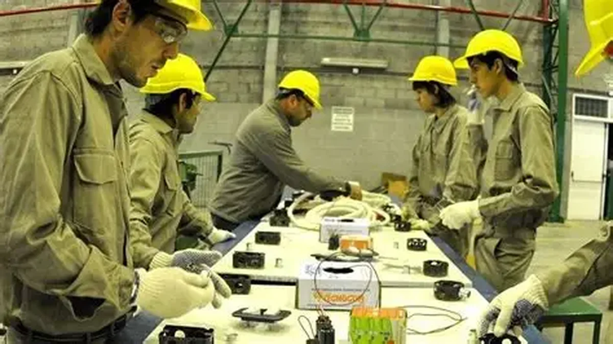 Impacto de la economía gig y la automatización en el empleo de La Plata y Ensenada