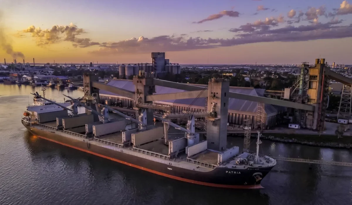 Impacto del ingreso récord del agro en la economía de La Plata y Ensenada este semestre.