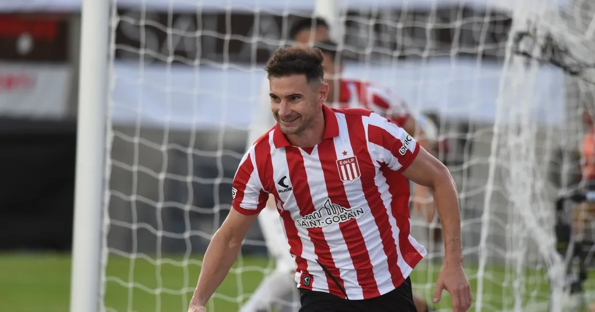 Impacto en Estudiantes: Lucas Alario define su futuro en medio de la incertidumbre.