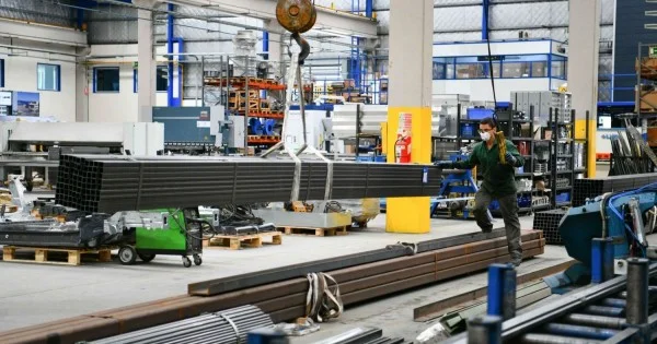 Impacto en La Plata: más de 26.000 empresas cerraron desde la llegada de Milei
