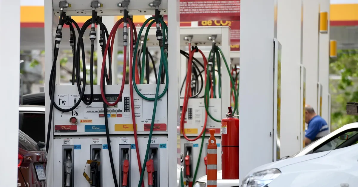 Inseguridad en La Plata: estación de servicio asediada por robos armados semanales