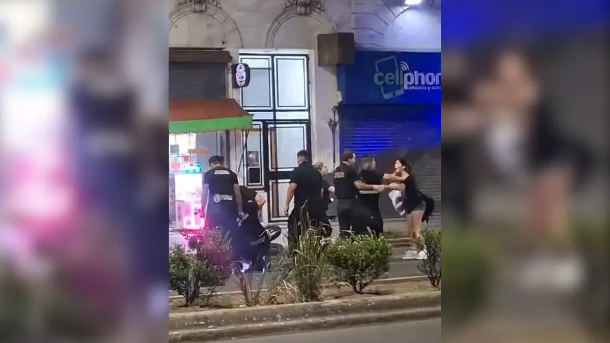 Inspectores de tránsito agredidos en La Plata: dos motociclistas arrestados tras ataque