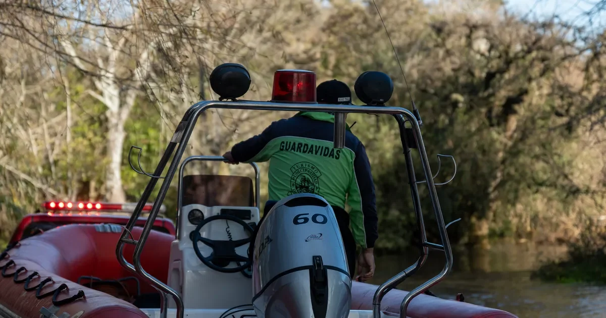 Intensa búsqueda de pescadores desaparecidos en el Río de la Plata se extiende a Ensenada