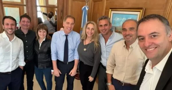 Internas políticas en La Plata: protagonistas se reunirán para definir estrategias esta semana.