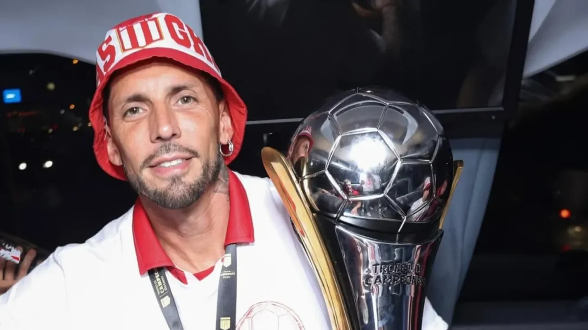 José Sosa renueva su compromiso con Estudiantes: el capitán se queda en La Plata