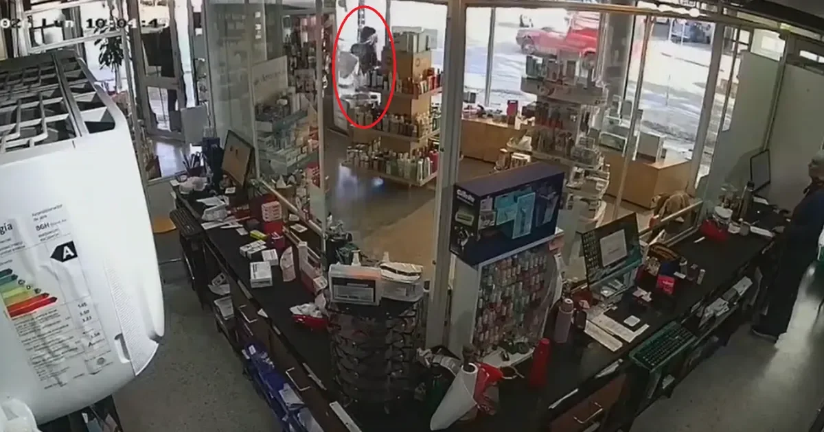 Joven causa destrozos en farmacia de La Plata tras enfrentamiento con el personal