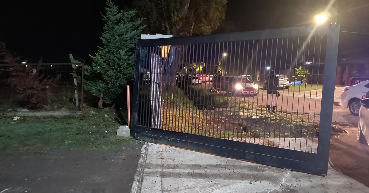 Joven herida tras el desplome de un portón en festejo de Los Tilos