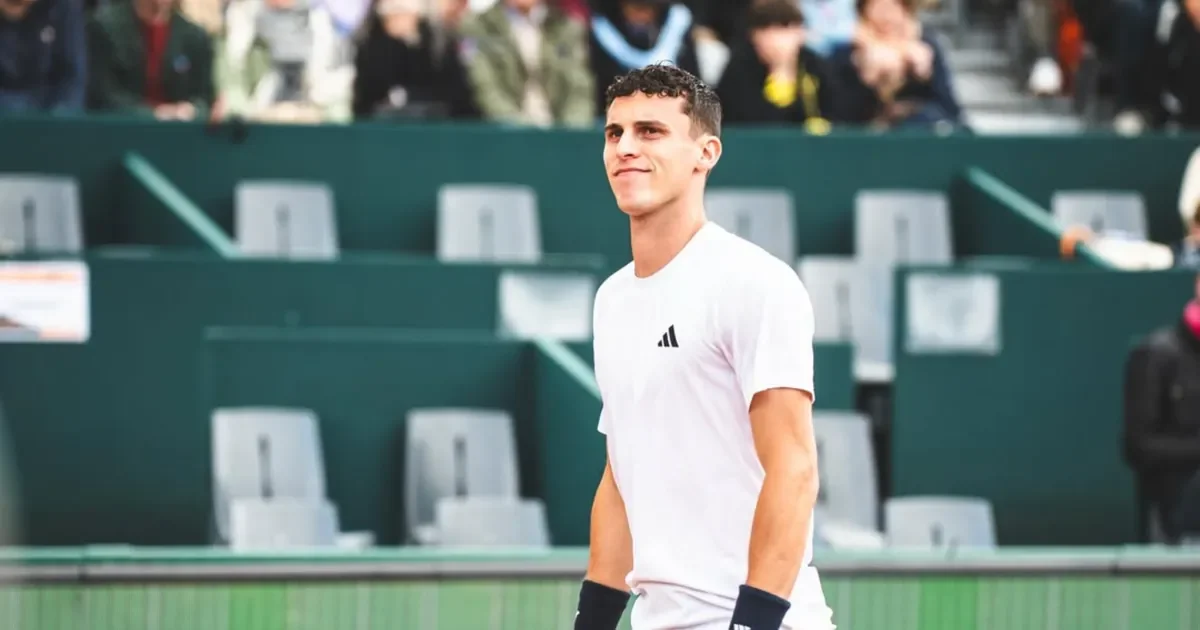 Juan Manuel Cerúndolo sorprende al eliminar a Sinner en Roland Garros y avanza a instancias decisivas
