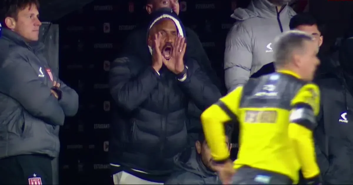 Juan Sebastián Verón critica a la AFA: la suspensión de la Supercopa Argentina genera controversia