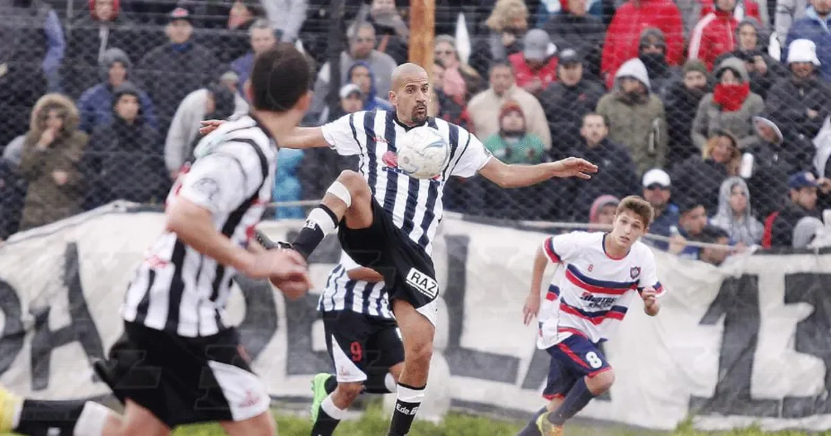Juan Sebastián Verón regresa al fútbol y deja huella en Estrella de Berisso a los 41 años